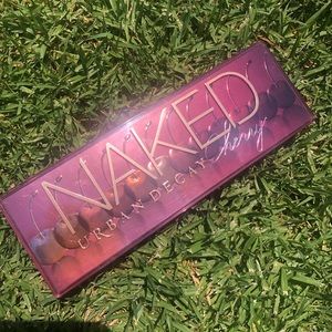 Naked Cherry by Urban Decay eyeshadow Palette